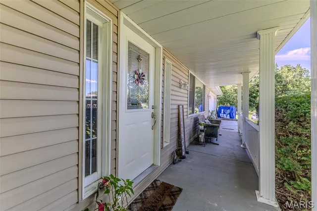 $359,900 | 31201 Osborn Drive, Lebanon, MO 65536