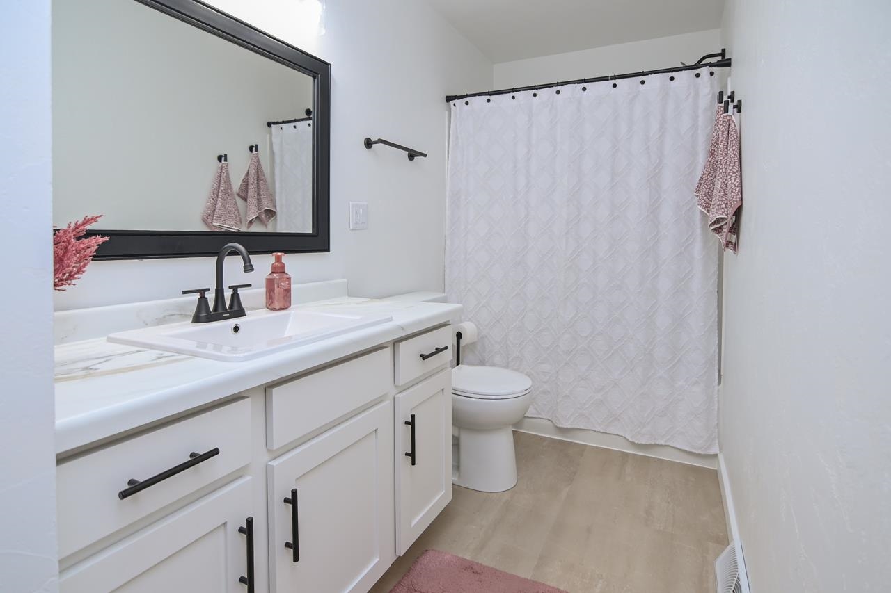 1443 East Calumet Street Appleton, WI 54915 - Photo 13 of 88