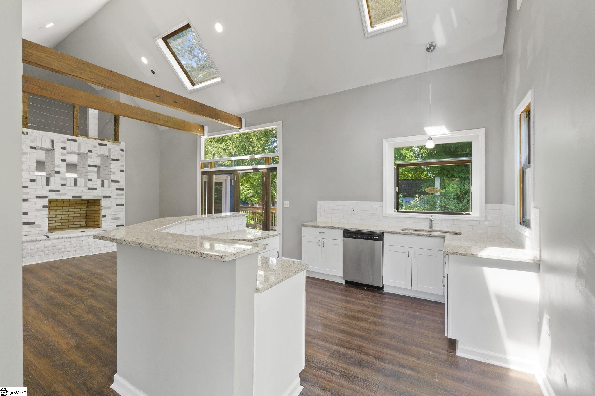 922 Carolina Circle Anderson, SC 29621 - Photo 11 of 36