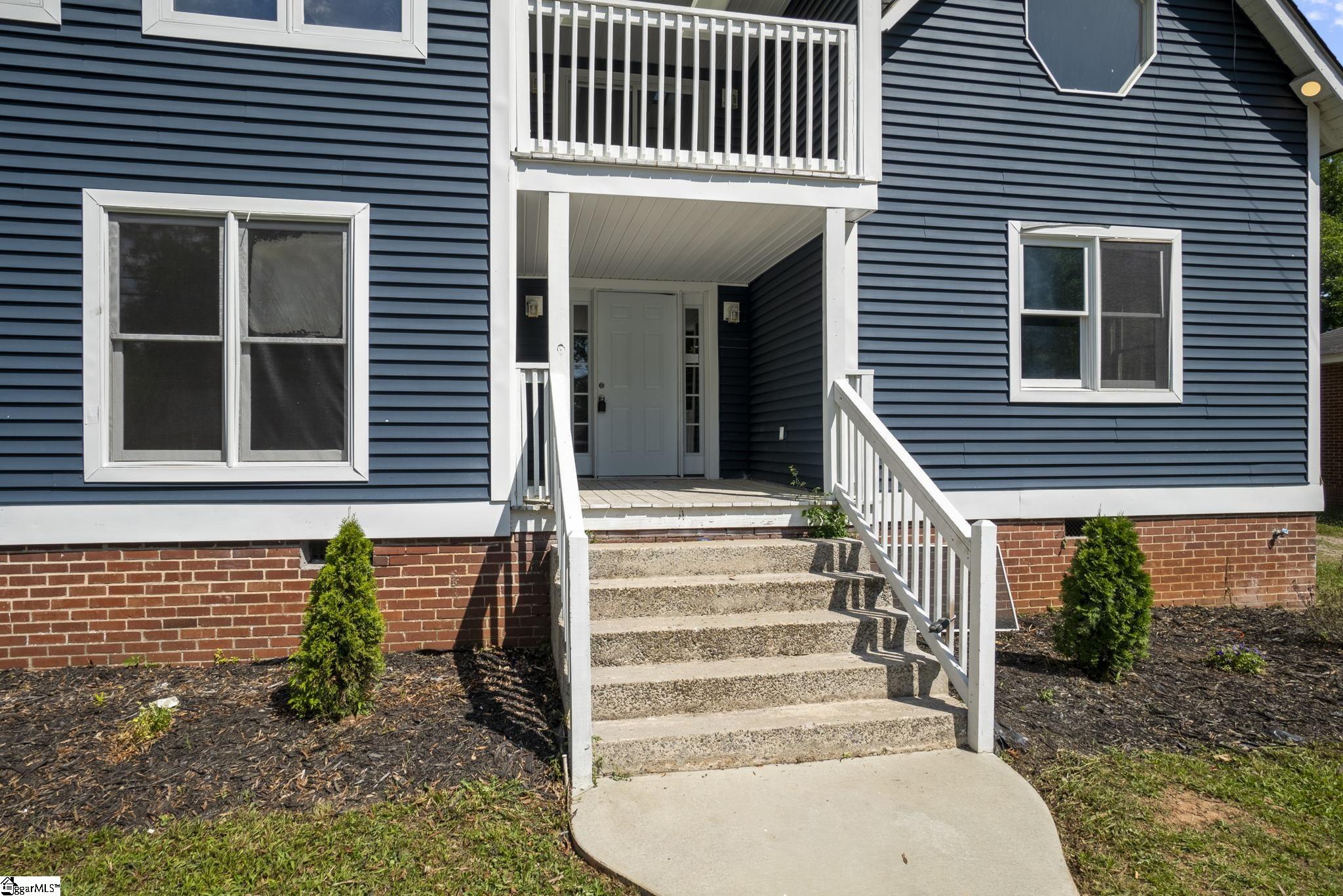 922 Carolina Circle Anderson, SC 29621 - Photo 2 of 36