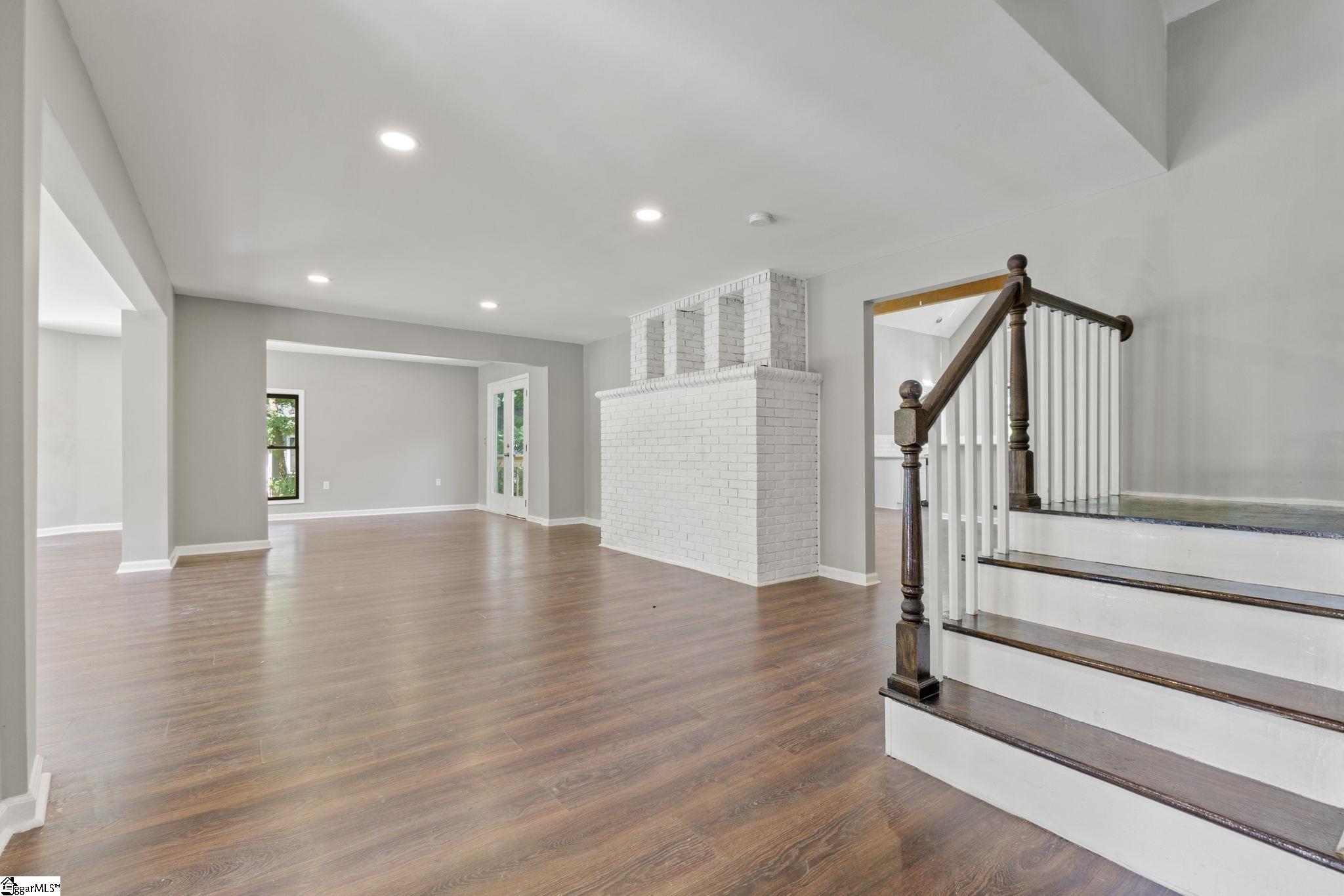 922 Carolina Circle Anderson, SC 29621 - Photo 4 of 36