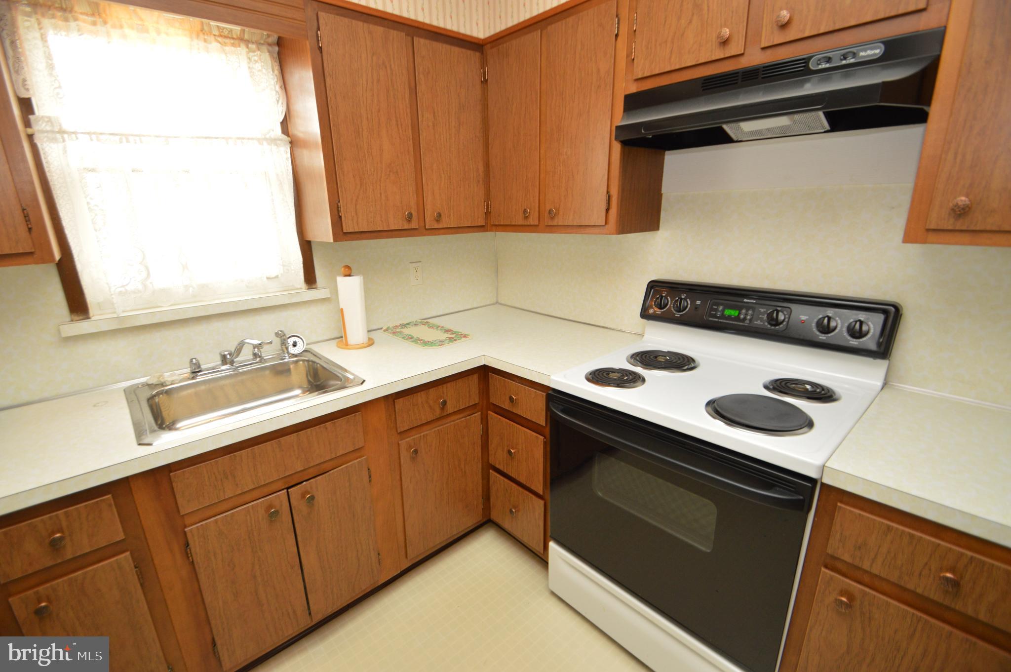 635 Walnut Street Emmaus, PA 18049 - Photo 8 of 18 Gallery Image 8