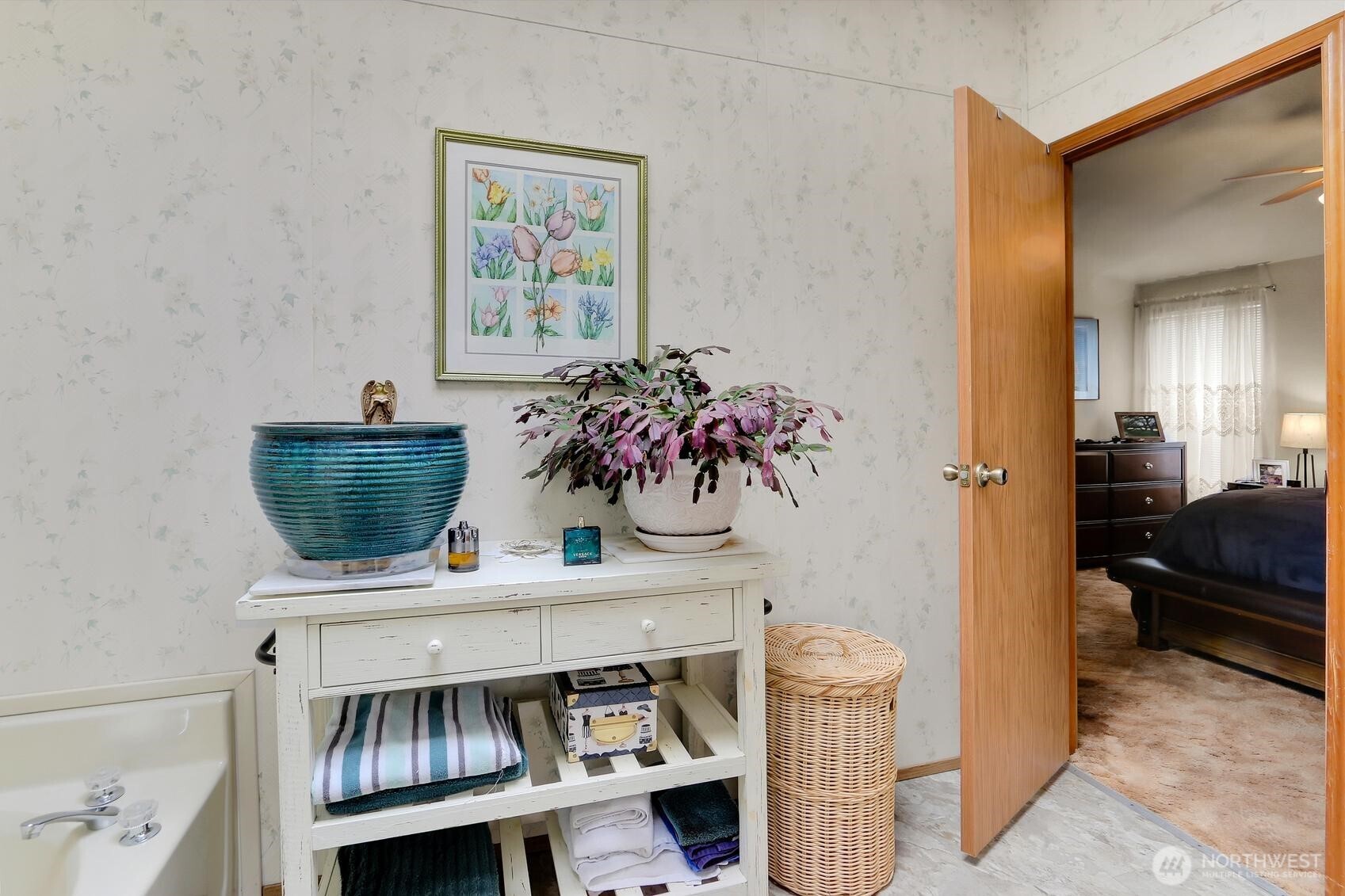 1427 100th Street Southwest, Unit 160 Everett, WA 98204 - Photo 11 of 28 a view of living room and utility room
