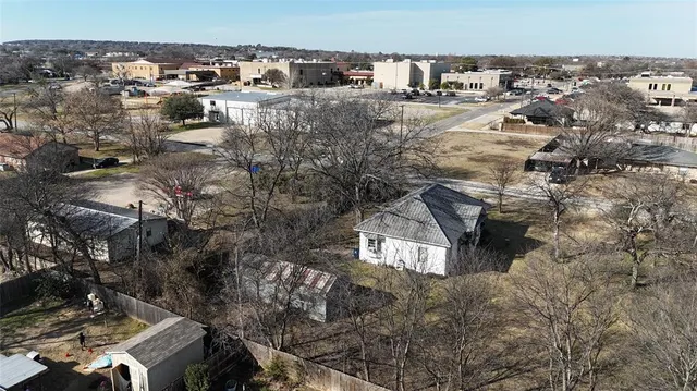 $350,000 | 213 West Eldred Street, Unit 1, Burleson, TX 76028