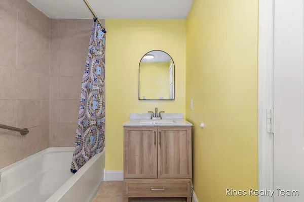 $119,900 | 6429 Rosedale Road, Lansing, MI 48911