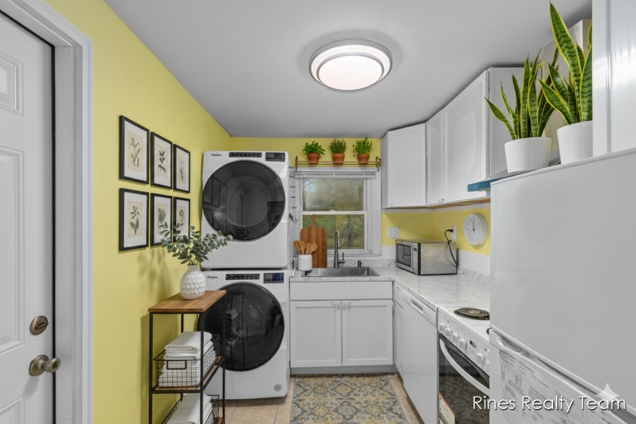 6429 Rosedale Road Lansing, MI 48911 - Photo 4 of 8 Gemini_Generated_Image_qe23zmqe23zmqe23