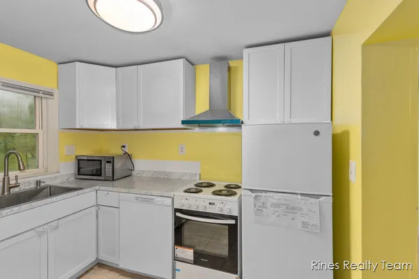 $119,900 | 6429 Rosedale Road, Lansing, MI 48911