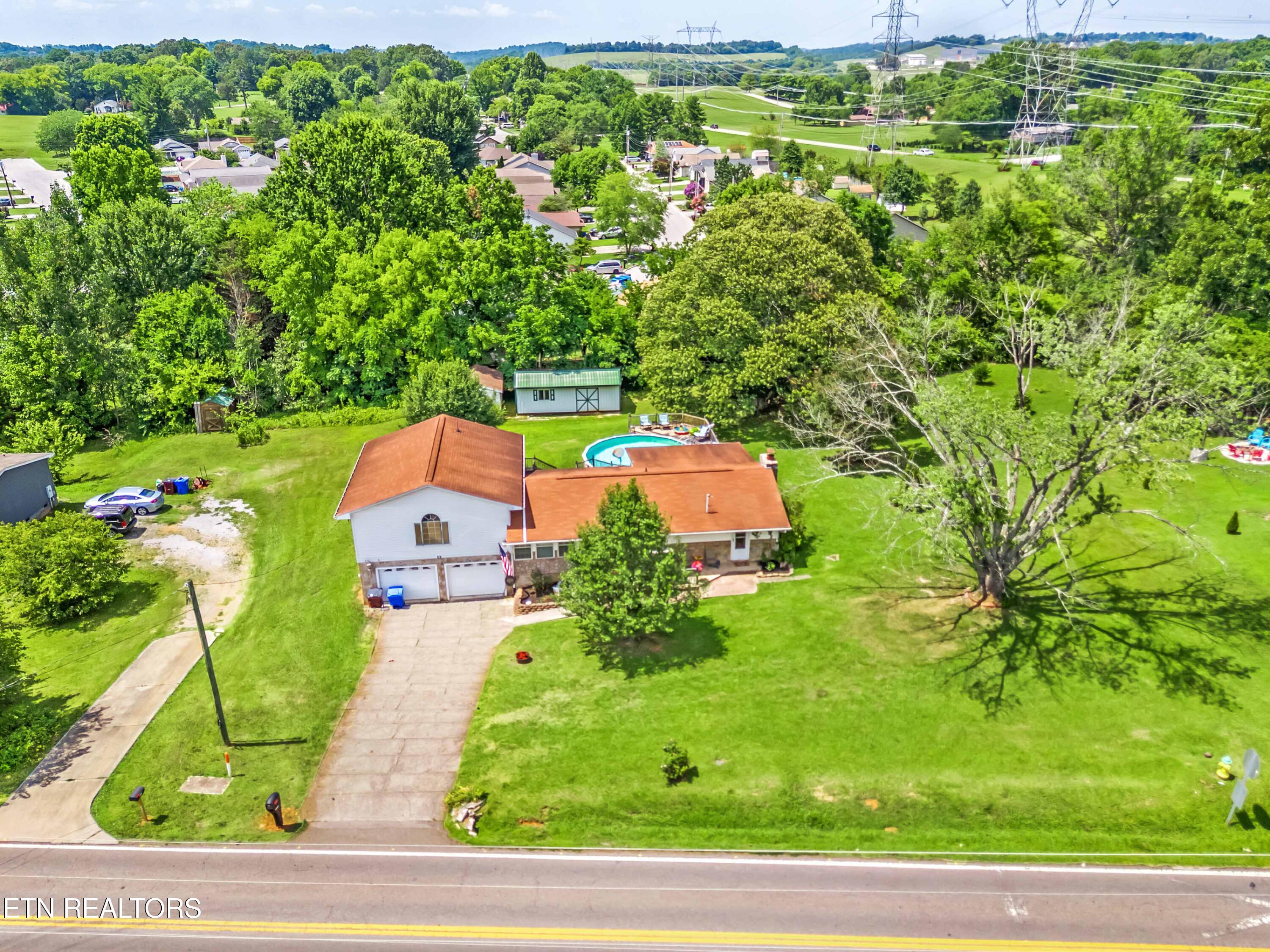 958 West Hunt Road Alcoa, TN 37701 - Photo 45 of 47 front