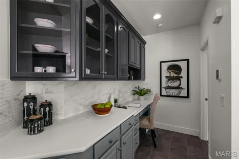 $665,000 | 332 Remington Way Drive, Ballwin, MO 63021