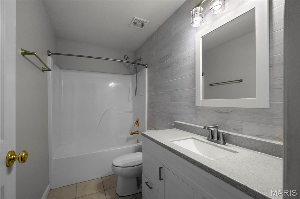 332 Remington Way Drive Ballwin, MO 63021 - Photo 25 of 37