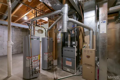 $665,000 | 332 Remington Way Drive, Ballwin, MO 63021