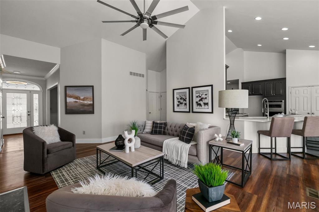 332 Remington Way Drive Ballwin, MO 63021 - Photo 6 of 37