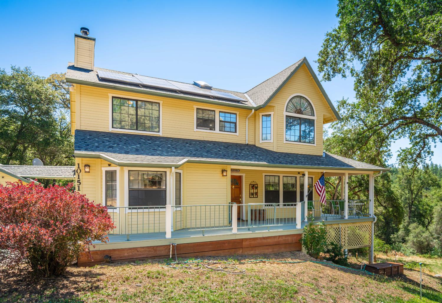 10151 Trauner Road Rough and Ready, CA 95975 - Photo 4 of 45 a front view of a house with garden