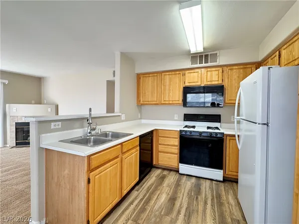 $1,210 | 5710 East Tropicana Avenue, Unit 2089, Las Vegas, NV 89122