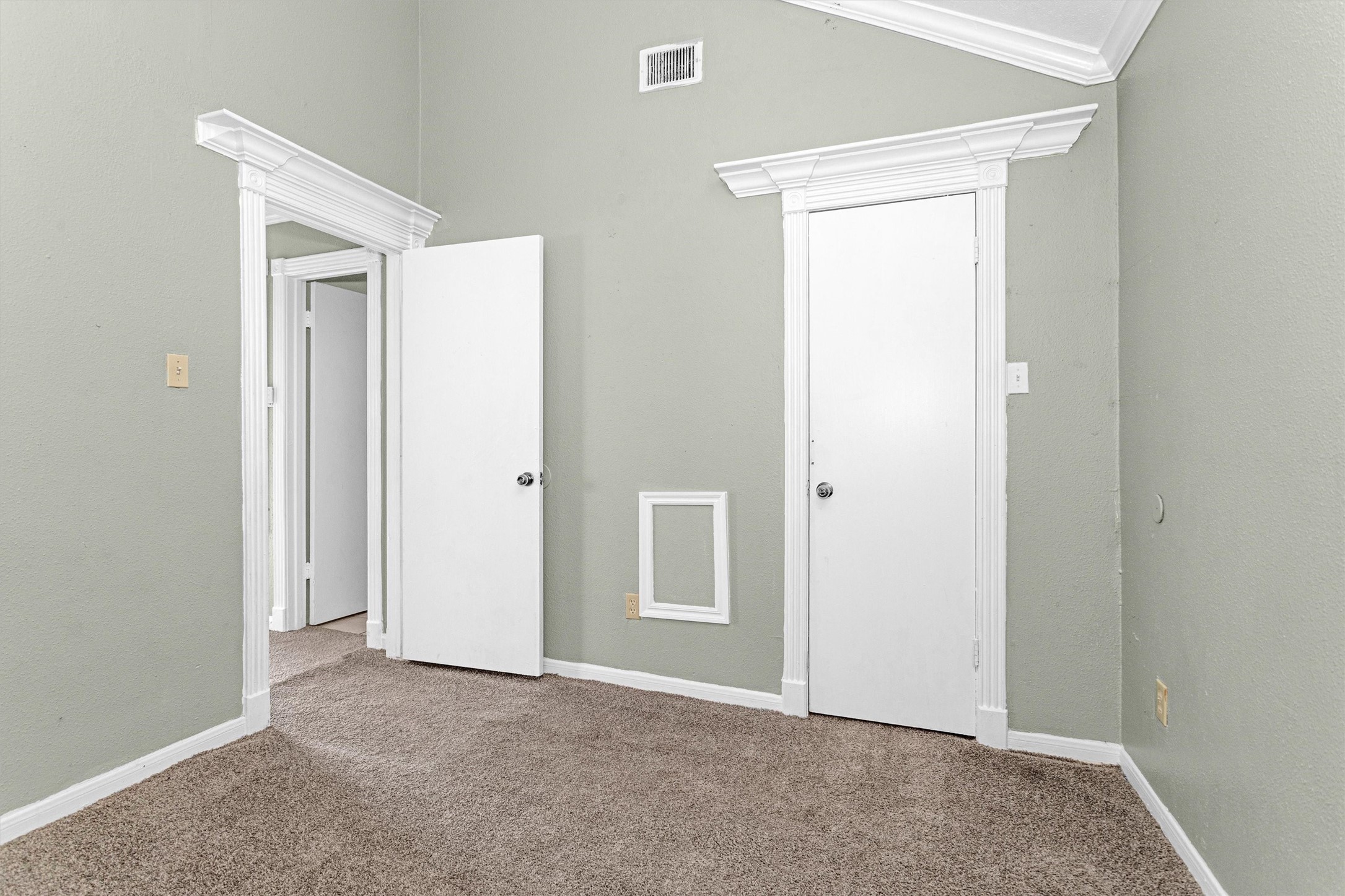 12443 South Rachlin Circle Houston, TX 77071 - Photo 23 of 29 a view of an empty room