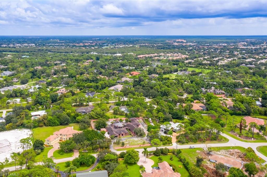 528 Ridge Drive Naples, FL 34108 - Photo 4 of 6 a view of a city