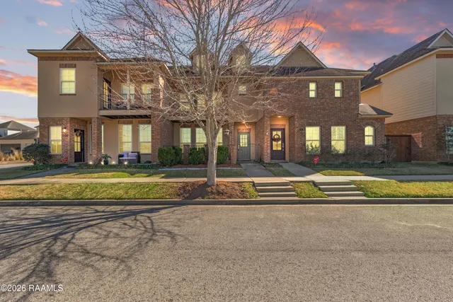 $299,000 | 102 Stonehurst Drive, Youngsville, LA 70592