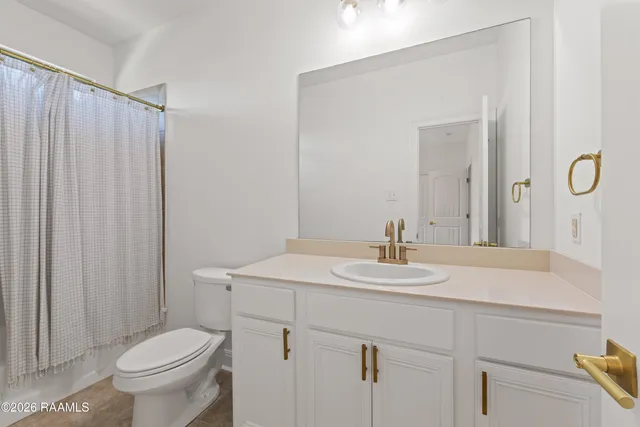 $299,000 | 102 Stonehurst Drive, Youngsville, LA 70592