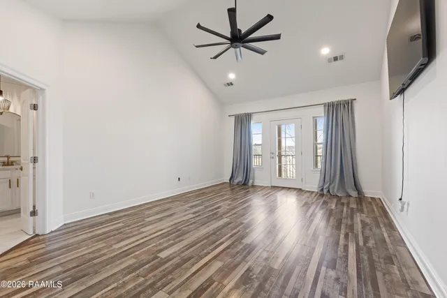 $299,000 | 102 Stonehurst Drive, Youngsville, LA 70592