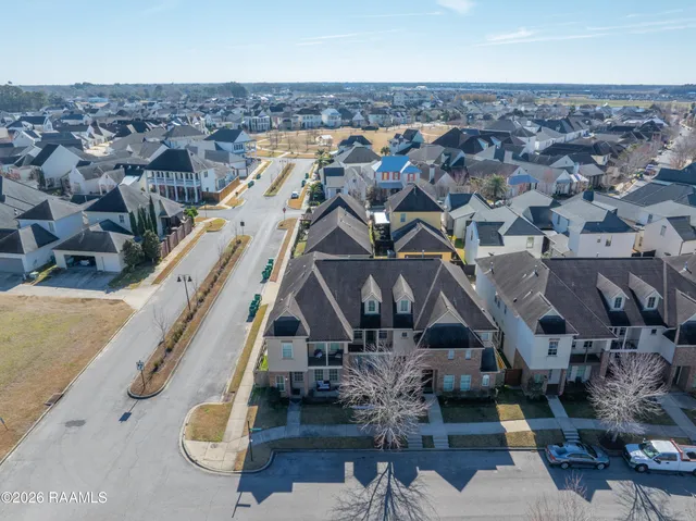 $299,000 | 102 Stonehurst Drive, Youngsville, LA 70592