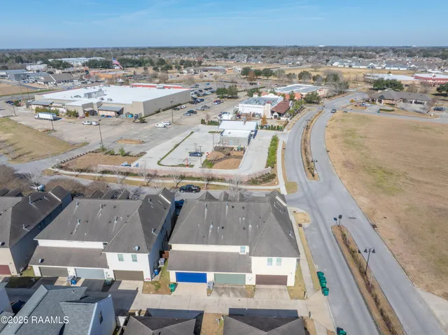 $299,000 | 102 Stonehurst Drive, Youngsville, LA 70592