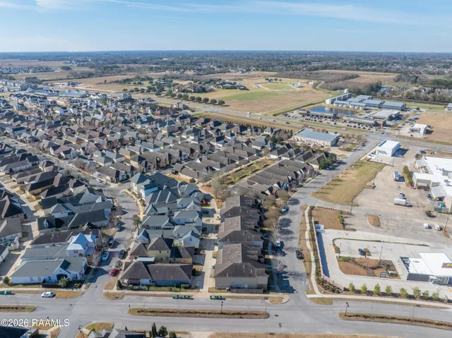 $299,000 | 102 Stonehurst Drive, Youngsville, LA 70592