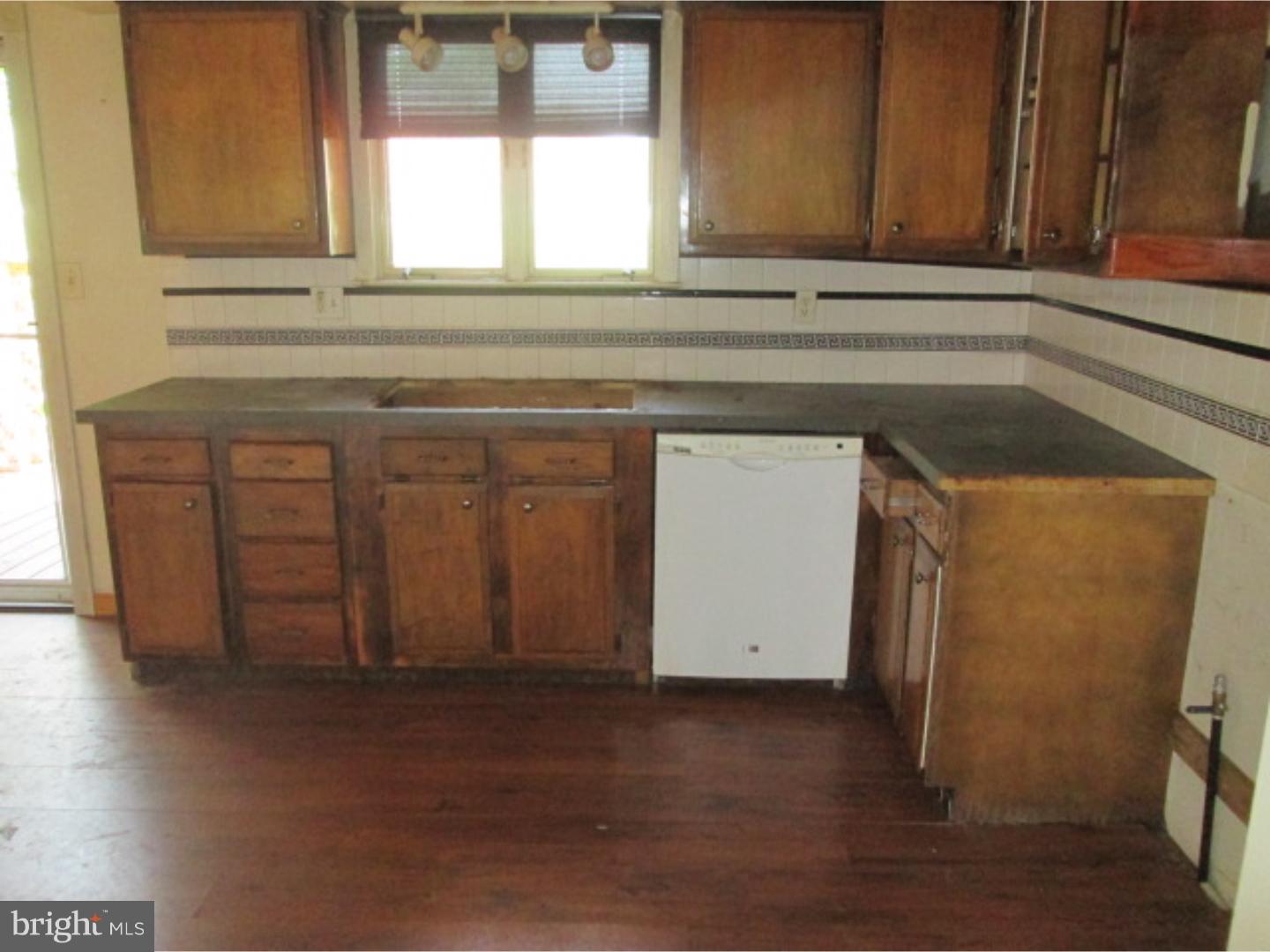 740 Ahrens Road Reading, PA 19606 - Photo 4 of 8 Gallery Image 4