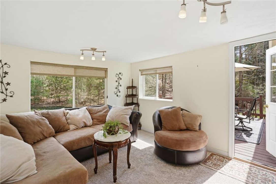 2 Finne Road Johnston, RI 02919 - Photo 21 of 47