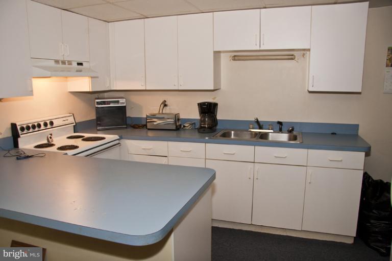 353 Stillwater Road Essex, MD 21221 - Photo 4 of 29 Kitchen