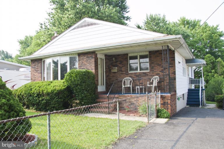 353 Stillwater Road Essex, MD 21221 - Photo 6 of 29 Exterior (Front)