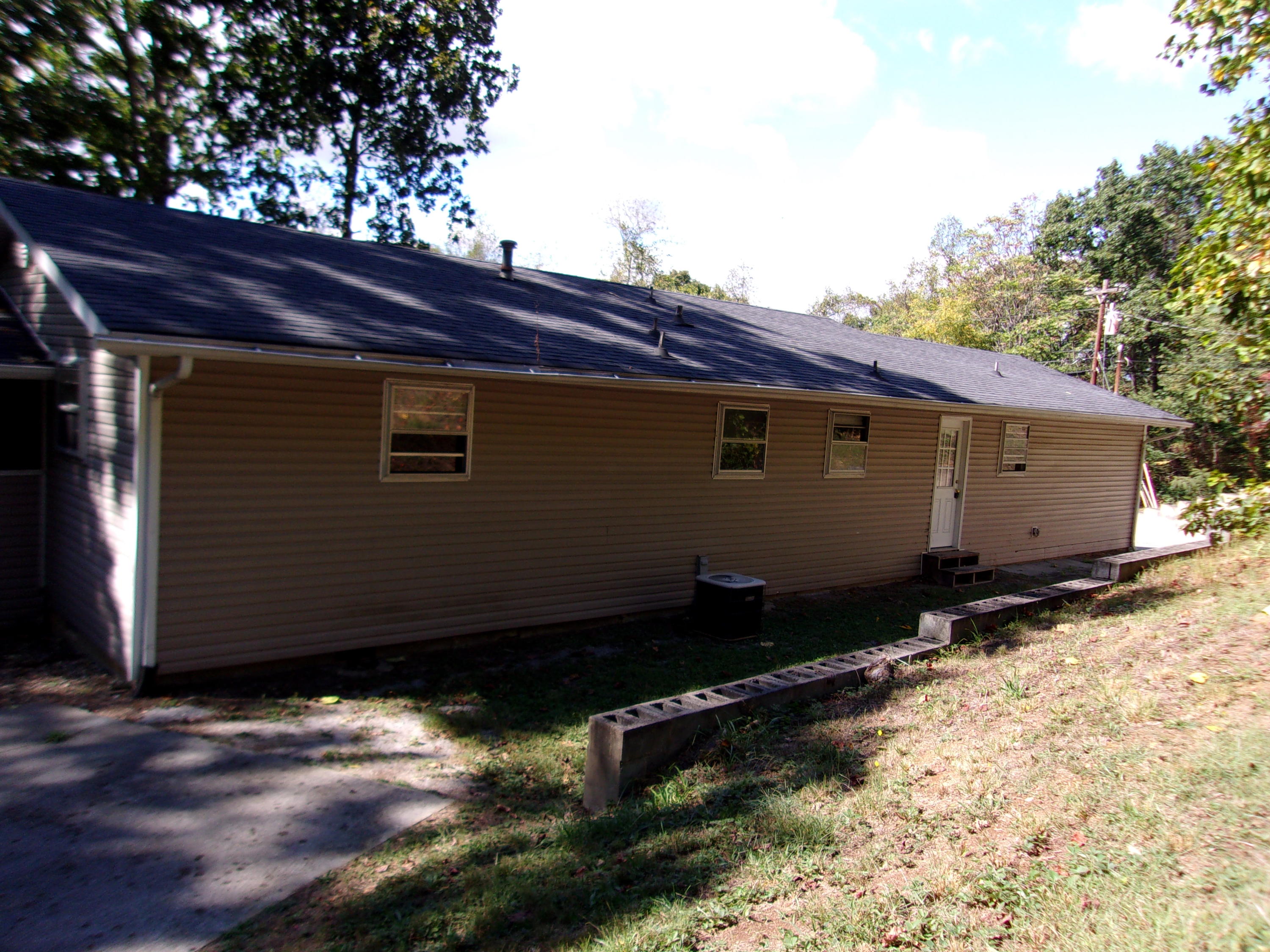 4223 Rambling Road Morristown, TN 37814 - Photo 5 of 22 039
