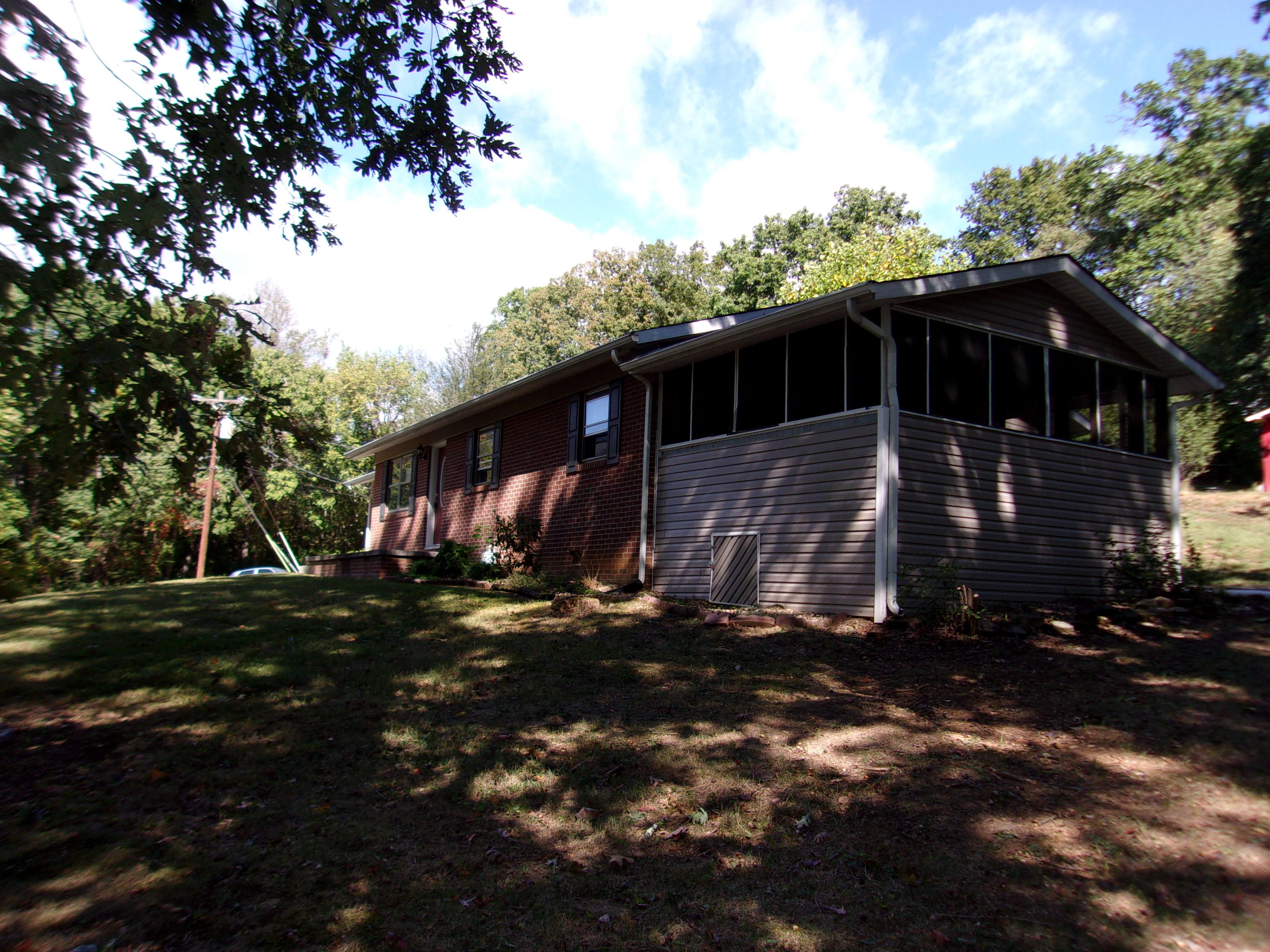 4223 Rambling Road Morristown, TN 37814 - Photo 6 of 22 040