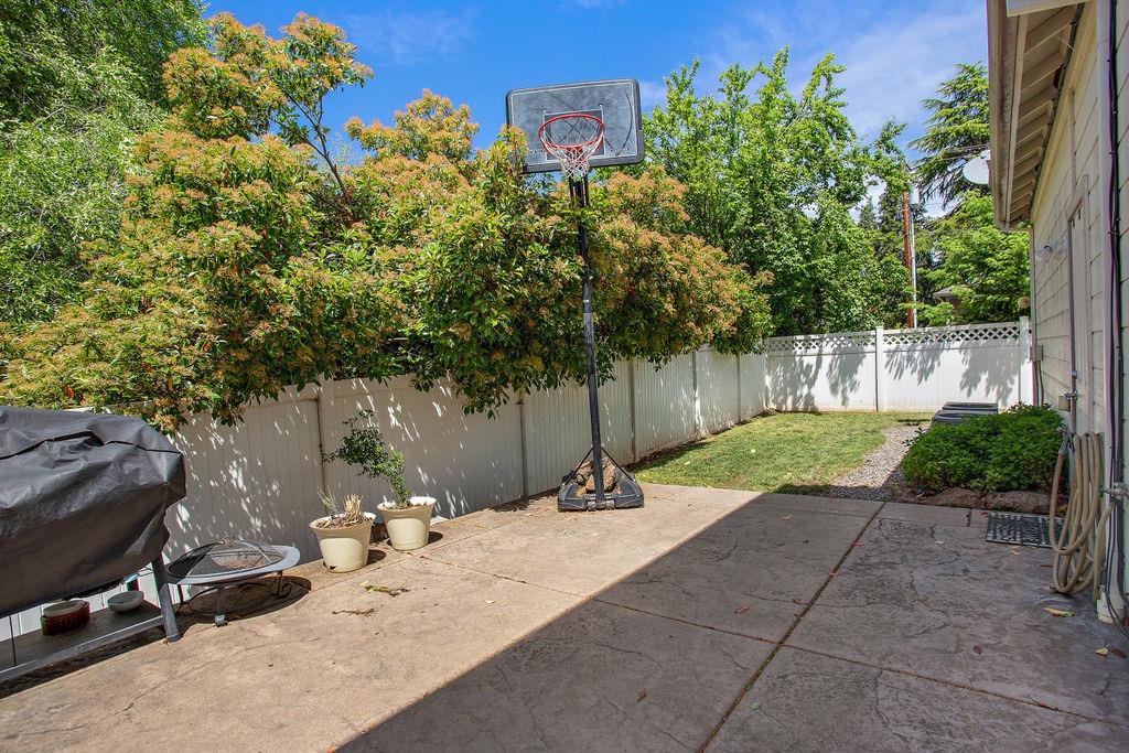 2160 Crestbrook Road, Unit 2 Medford, OR 97504 - Photo 27 of 29 Additional Photo