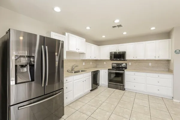 $2,435 | 2217 East 35th Avenue, Apache Junction, AZ 85119