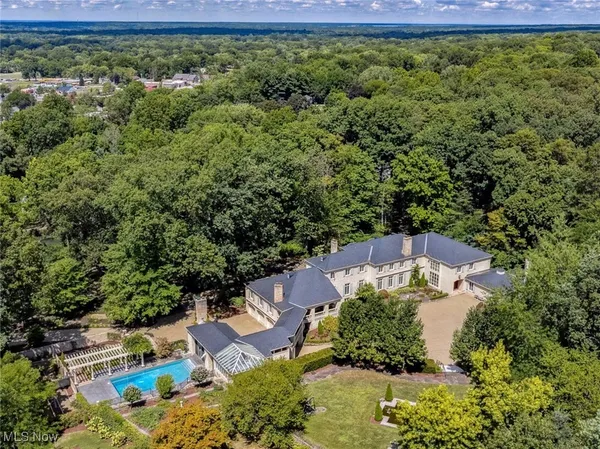 $3,975,000 | 400 Hunters Hollow, Warren, OH 44484