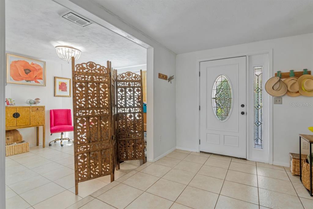 11005 Harding Drive Port Richey, FL 34668 - Photo 9 of 51 Gallery Image 9