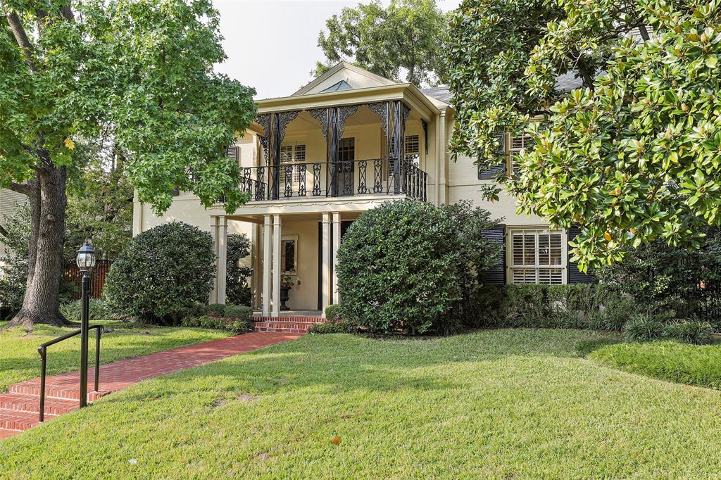 4678 Beverly Drive Highland Park, TX 75209 - Photo 1 of 1 a front view of a house with a garden