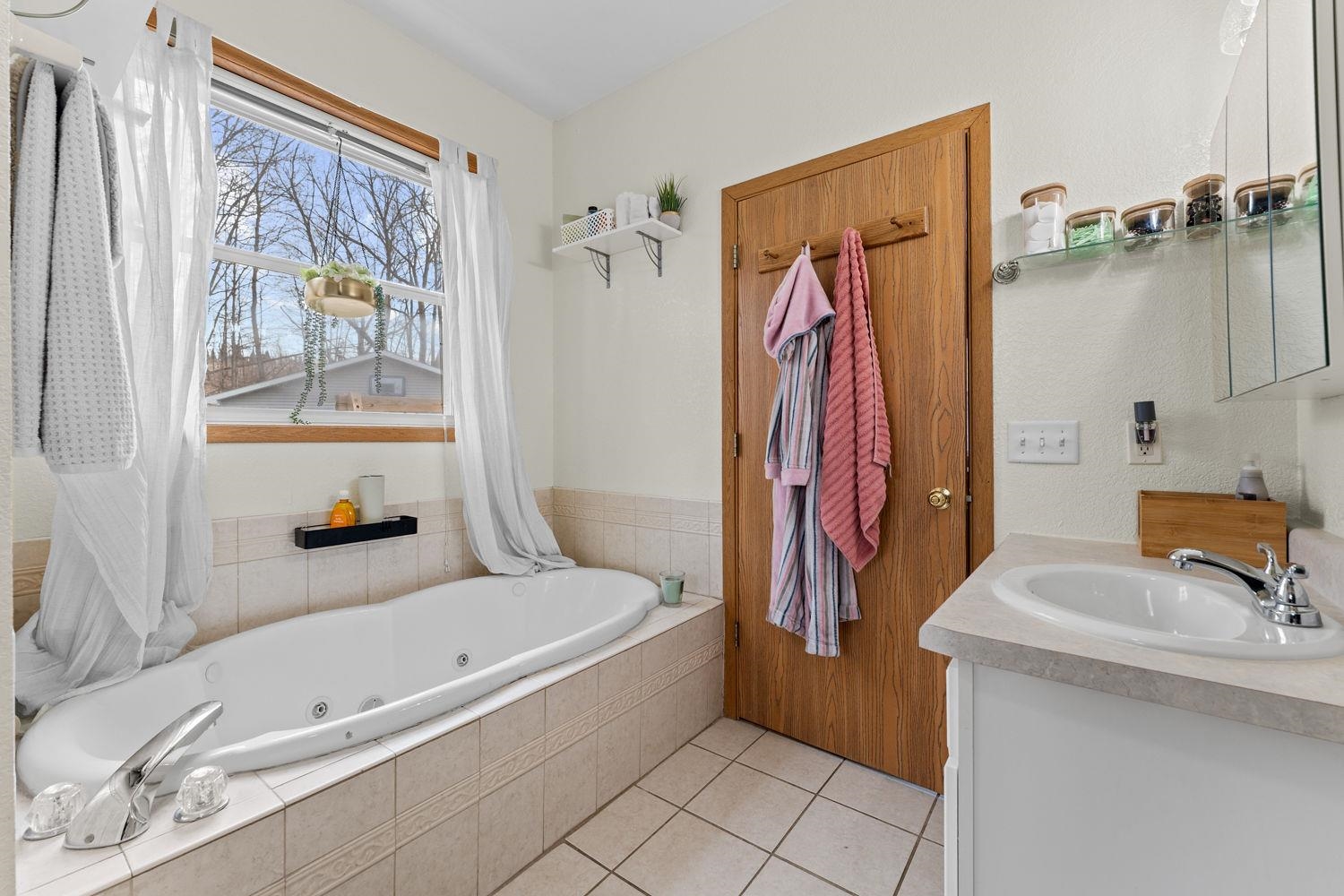 E10919 Hatchery Road Baraboo, WI 53913 - Photo 23 of 62 Gallery Image 23
