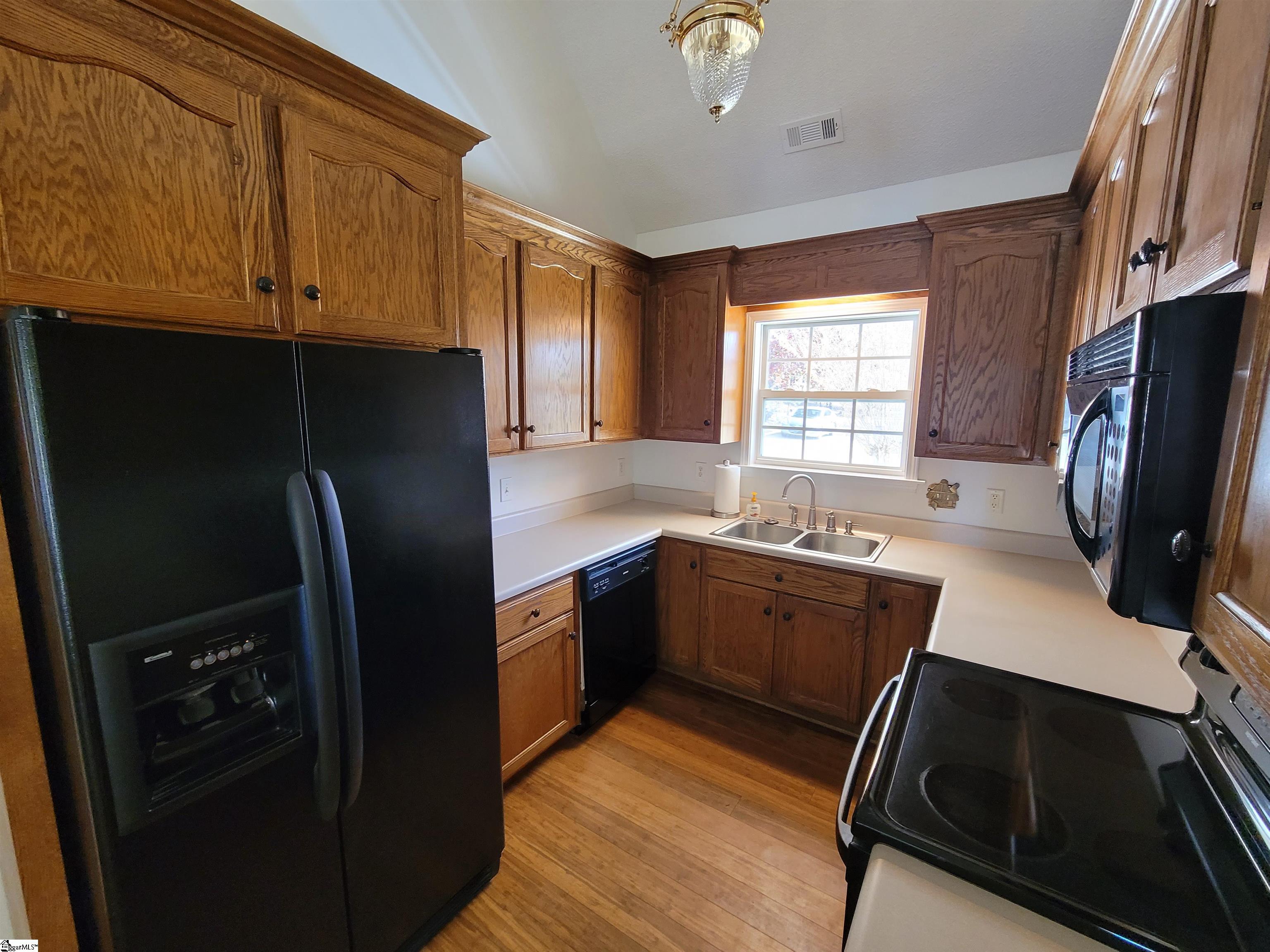 828 Pope Field Road Easley, SC 29642 - Photo 3 of 19 Gallery Image 3