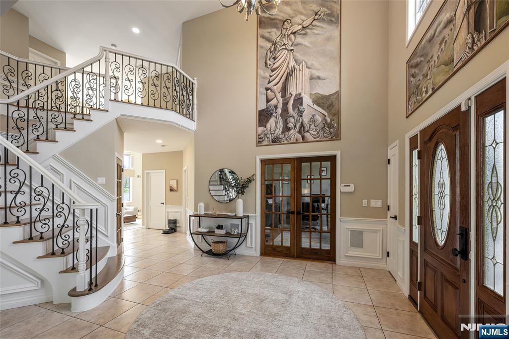 18 Renshaw Drive Montville, NJ 07045 - Photo 2 of 46 a view of an entryway with a hallway