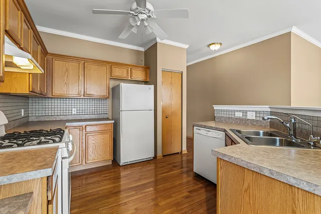 $359,900 | 1553 Benzie Circle, Romeoville, IL 60446