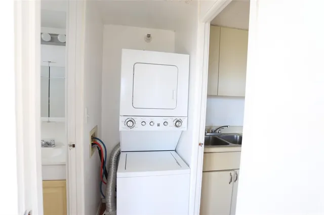 $1,800 | 1060 Kamehameha Highway, Unit 2606B, Pearl City, HI 96782