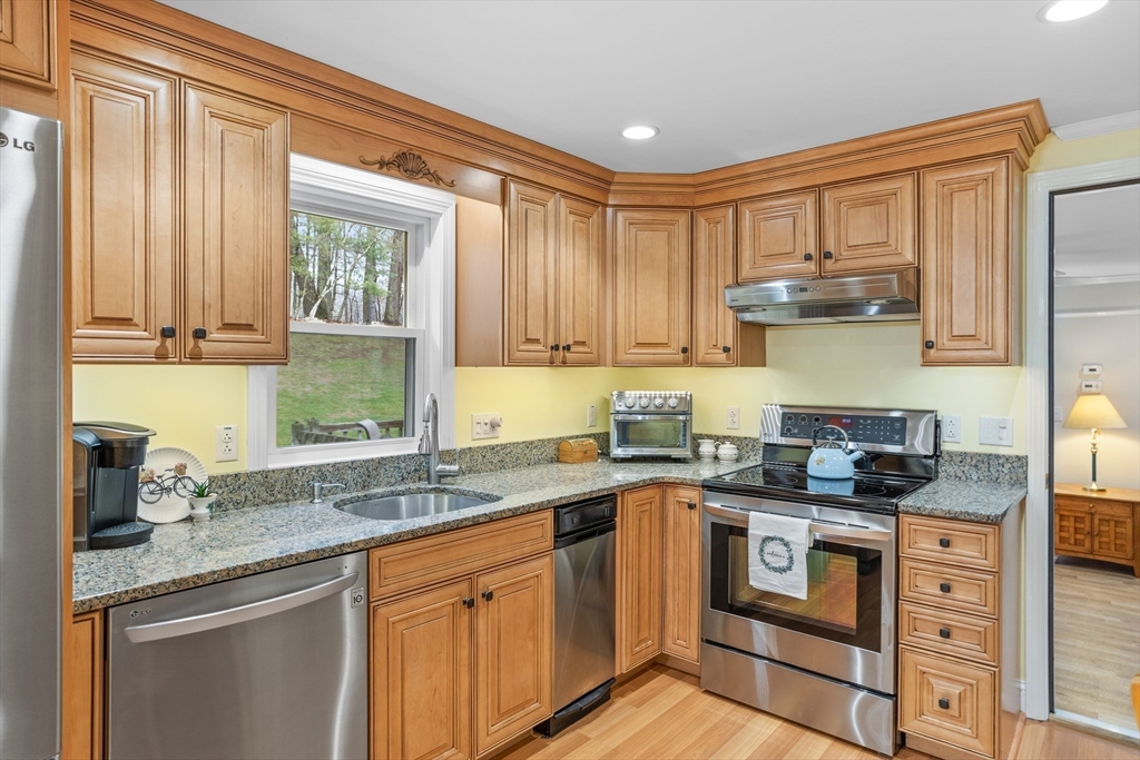 44 Beach Point Road Lancaster, MA 01523 - Photo 11 of 28