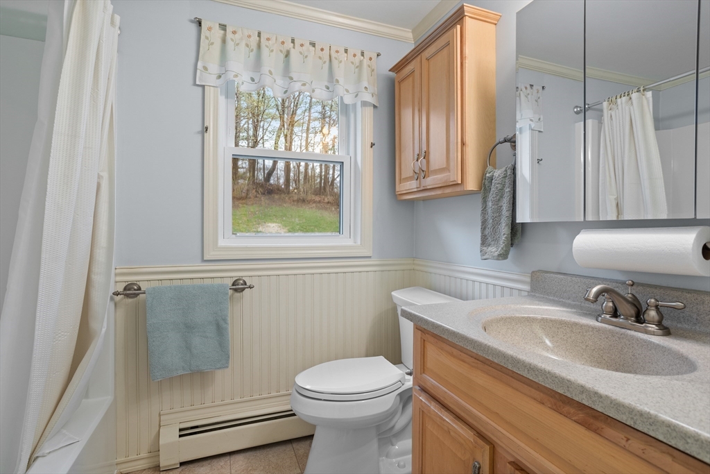 44 Beach Point Road Lancaster, MA 01523 - Photo 22 of 28