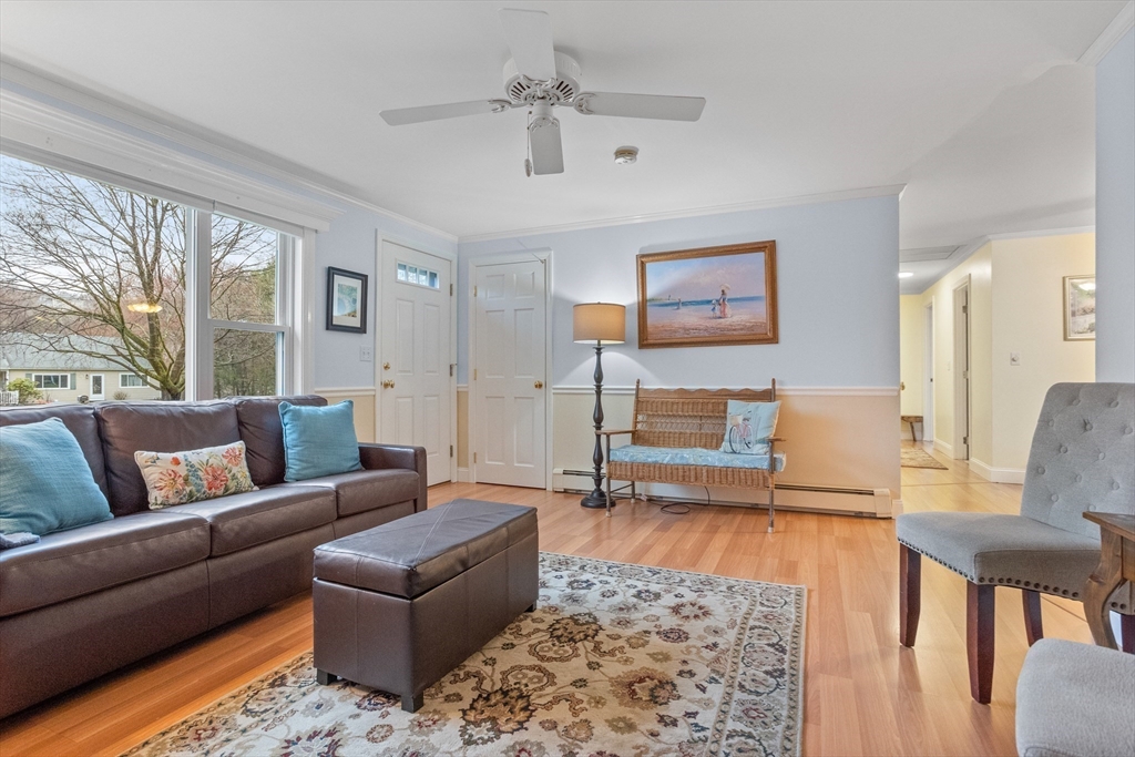 44 Beach Point Road Lancaster, MA 01523 - Photo 3 of 28