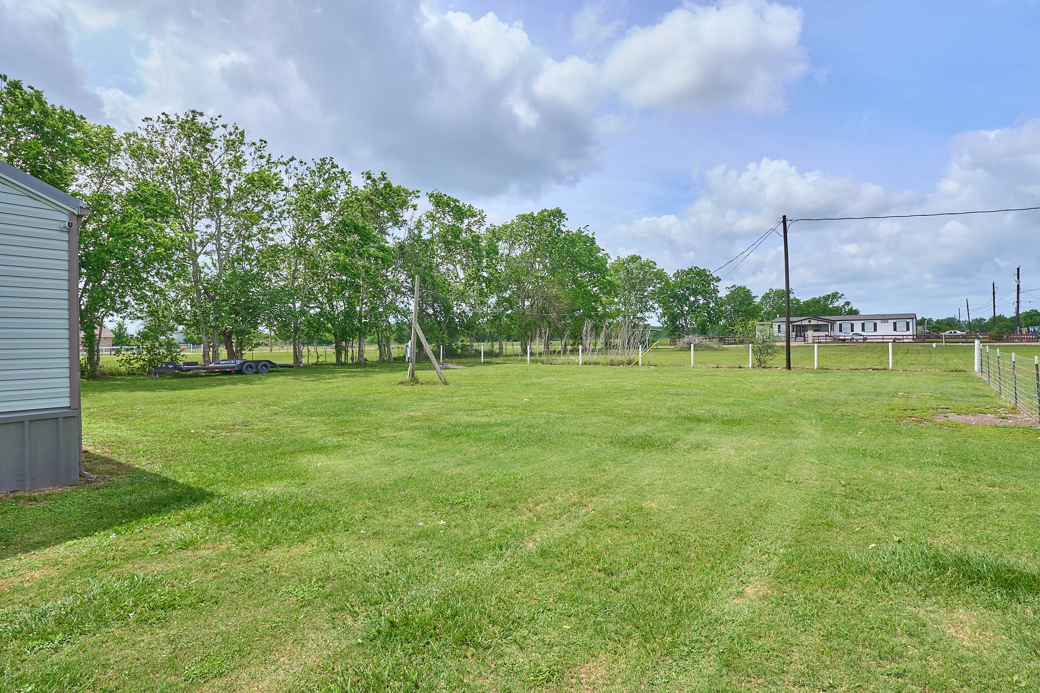 1003 Nunez Street Beasley, TX 77417 - Photo 21 of 22 Large backyard