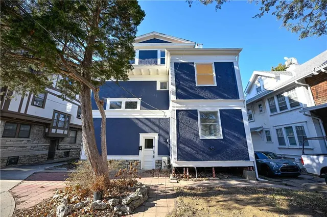 $525,000 | 3703 Pennsylvania Avenue, Kansas City, MO 64111