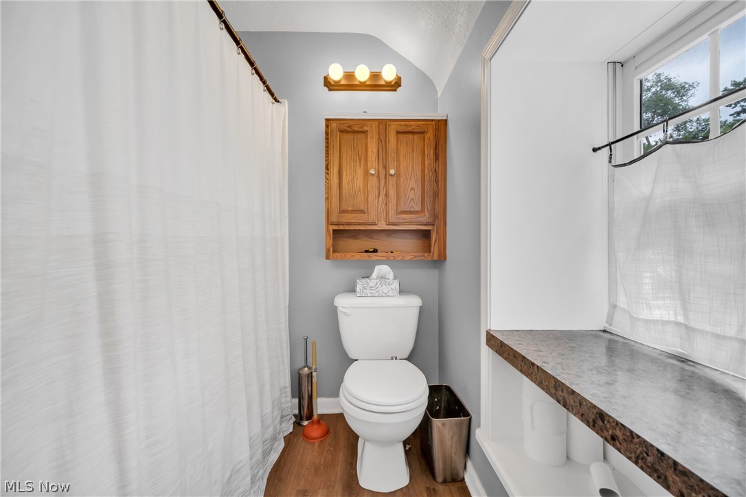 1401 Dorsh Road Cleveland, OH 44121 - Photo 22 of 39