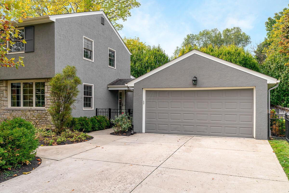 2561 Camden Road Columbus, OH 43221 - Photo 3 of 41 2561_Camden_Rd_3_of_44_-5-Edit
