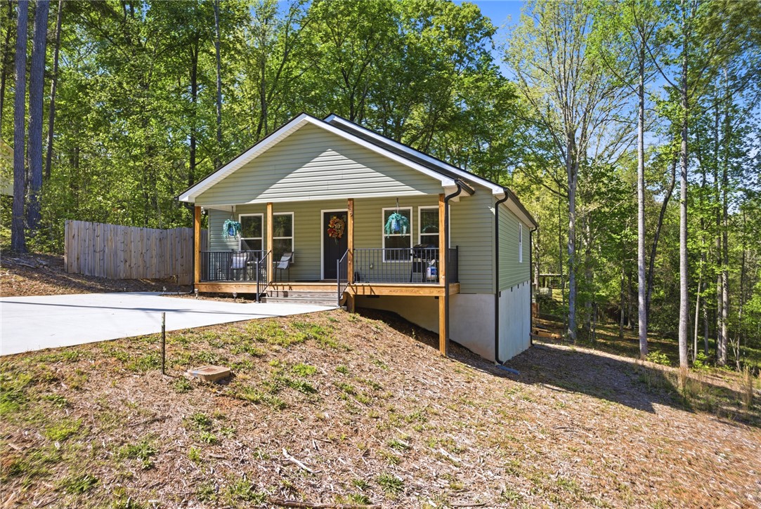 109 Ledbetter Lane Walhalla, SC 29691 - Photo 1 of 32